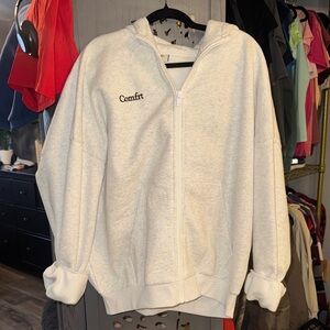 Comfrt Zip-up hoodie size S oversized